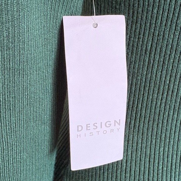 NWT Design History Woman’s Small Forest Green V-neck Ribbed Sweater - Picture 5 of 6